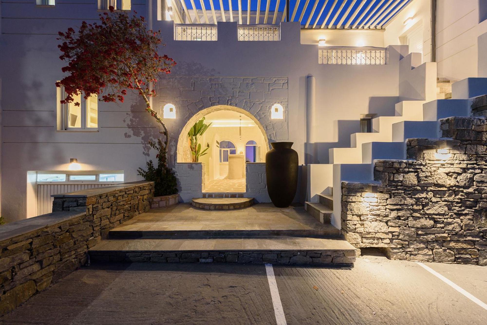 Vammos Luxury Residences * Naousa (Paros)