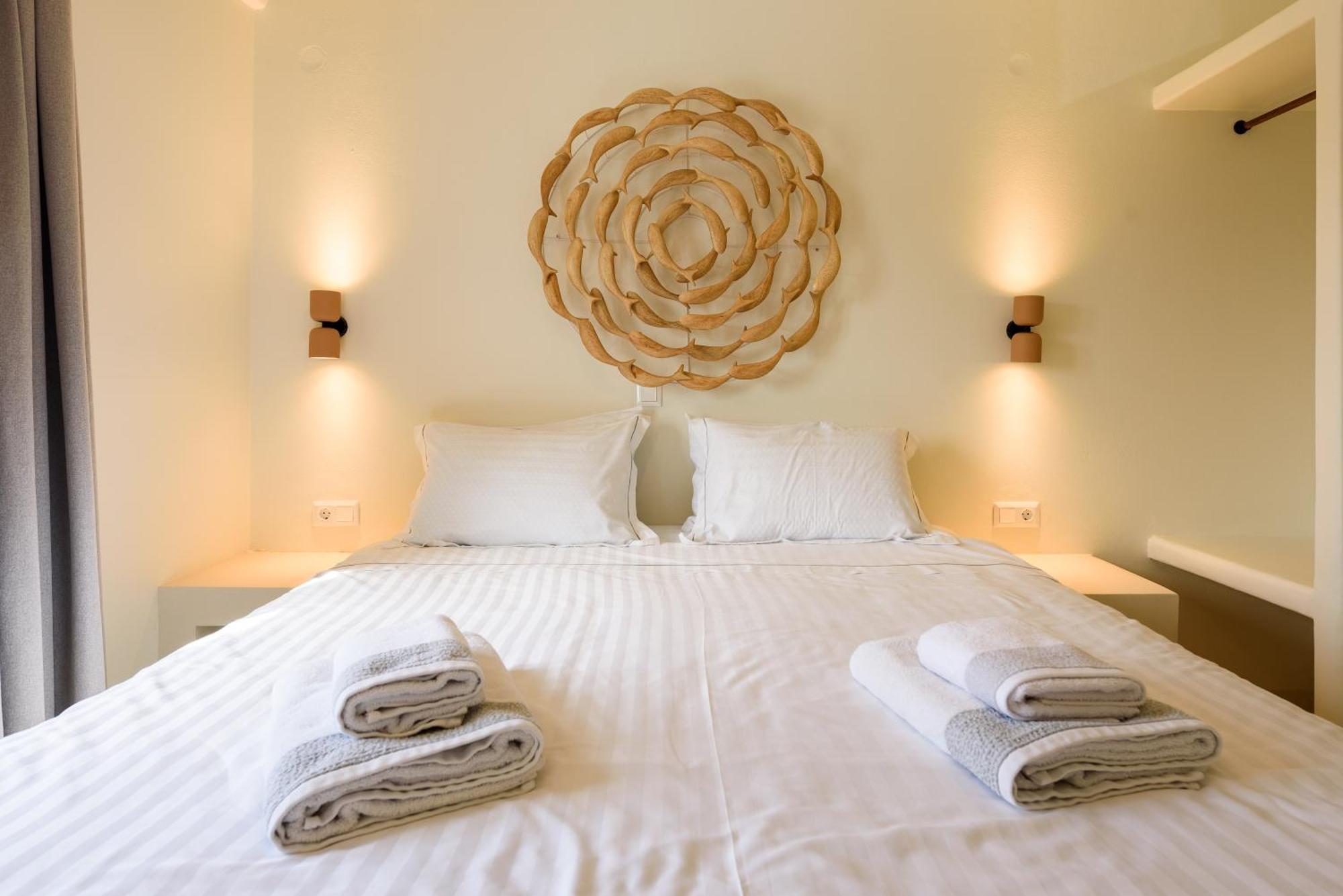 Vammos Luxury Residences *